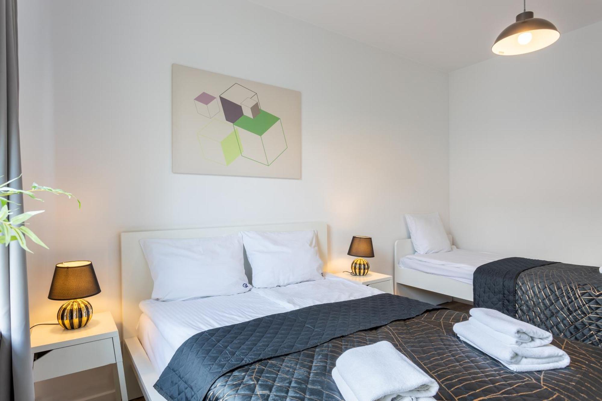 Urban Chic - Pereca - Rondo Onz - Luxury Warsaw Stays - 14 People Exteriör bild